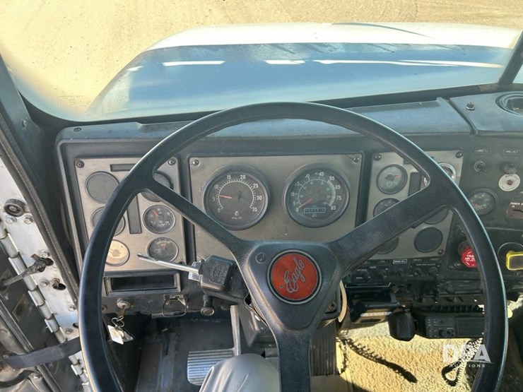 1991-international-9400-image-44