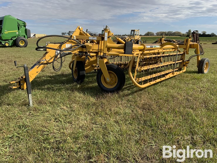 2018-vermeer-r2300-image-1