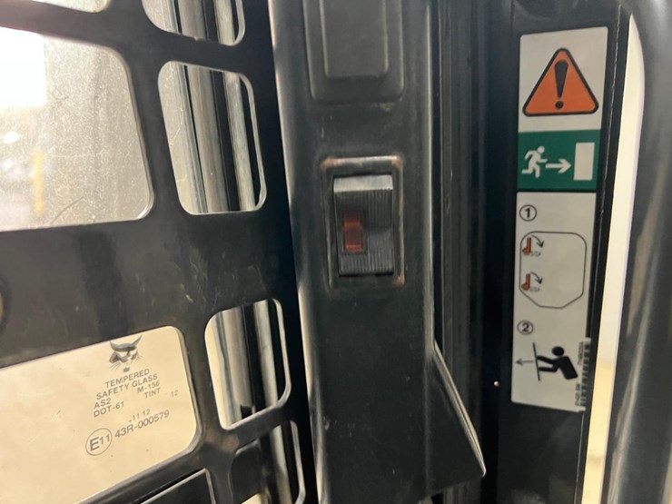 bobcat-t630-image-24