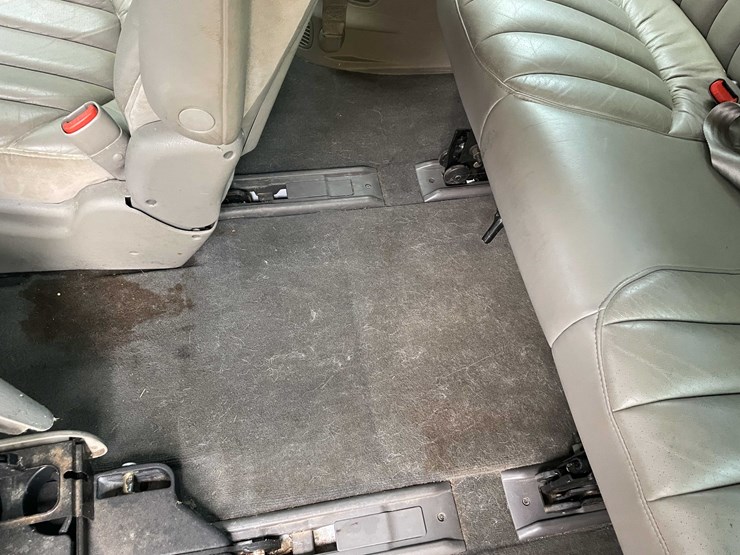 1999-chrysler-town-&-country-image-123