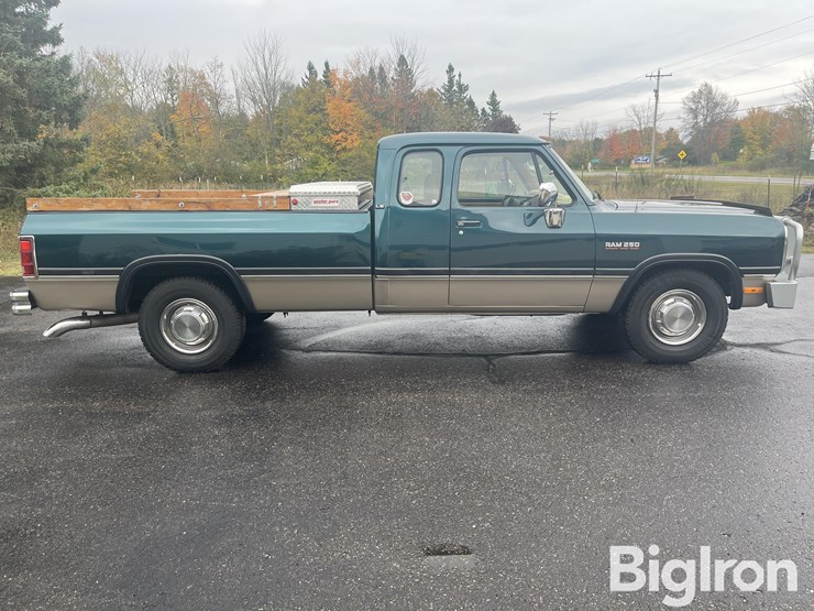 1993-dodge-ram-250-image-4