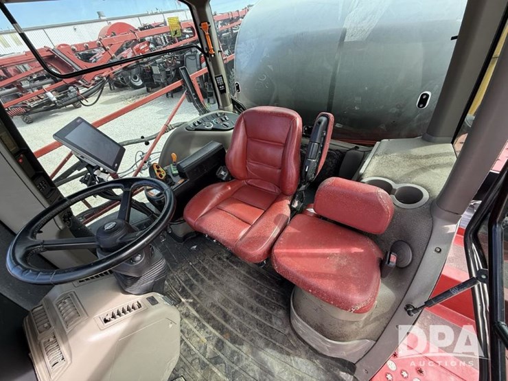 2020-case-ih-trident-5550-image-62