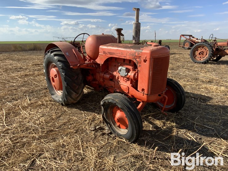 case-la-2wd-tractor-image-3