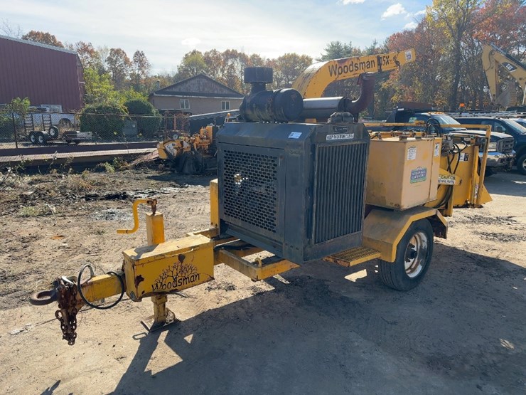 2002-woodsman-15xtreme-tow-behind-wood-chipper-image-1
