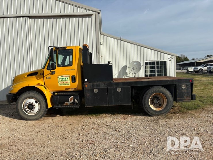 2007-international-durastar-4300-image-2