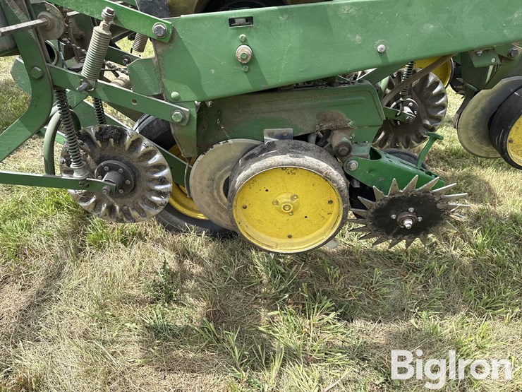 john-deere-7000-image-19