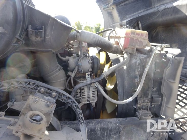 2007-volvo-vnl-day-cab-truck-(pz13987,-unit-110)-image-73