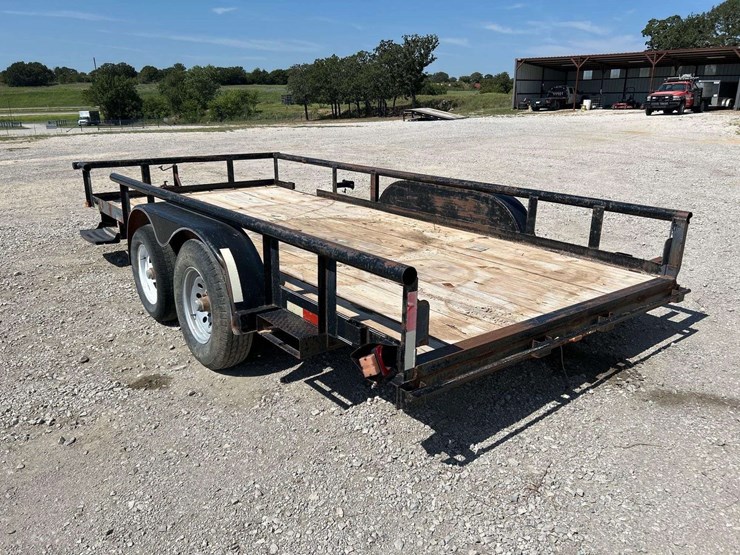2003-big-tex-10pi-16ft.-t/a-pipe-top-utility-trailer-image-2