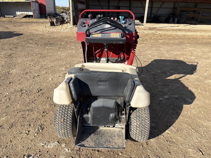 #3842-•-2016-toro-spreader-sprayer-image-3