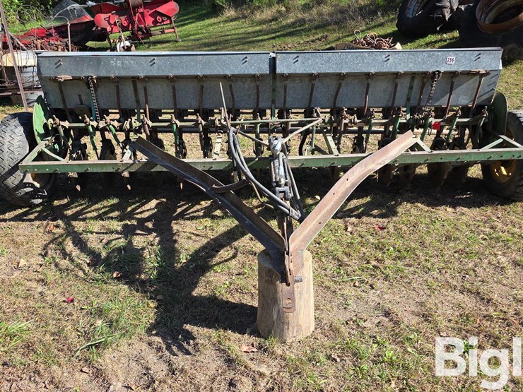 john-deere-mt6-image-2