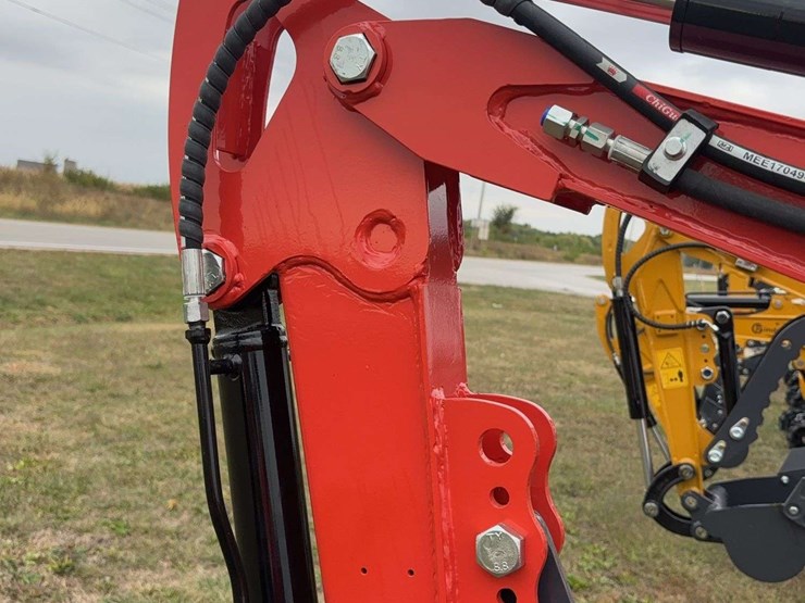 mini-excavator-mx12rx-image-10