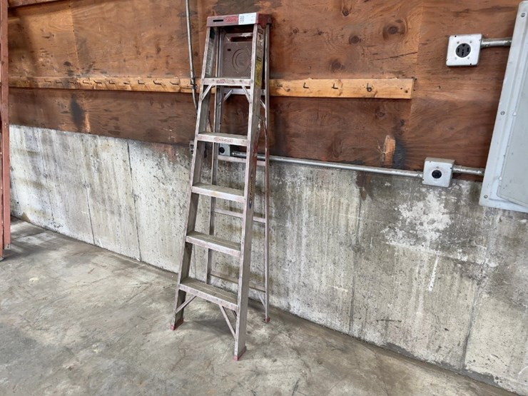 werner-6'-aluminum-step-ladder-image-1