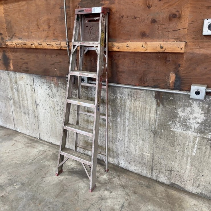 WERNER 6' ALUMINUM STEP LADDER