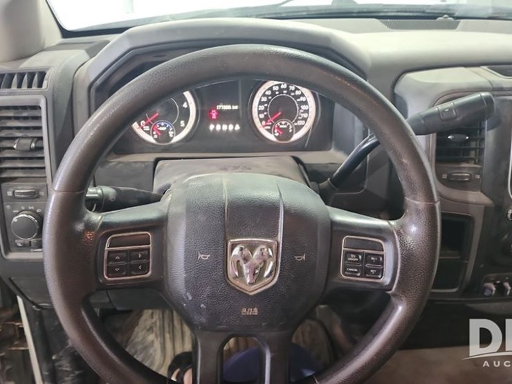 2015-dodge-ram-5500-image-41