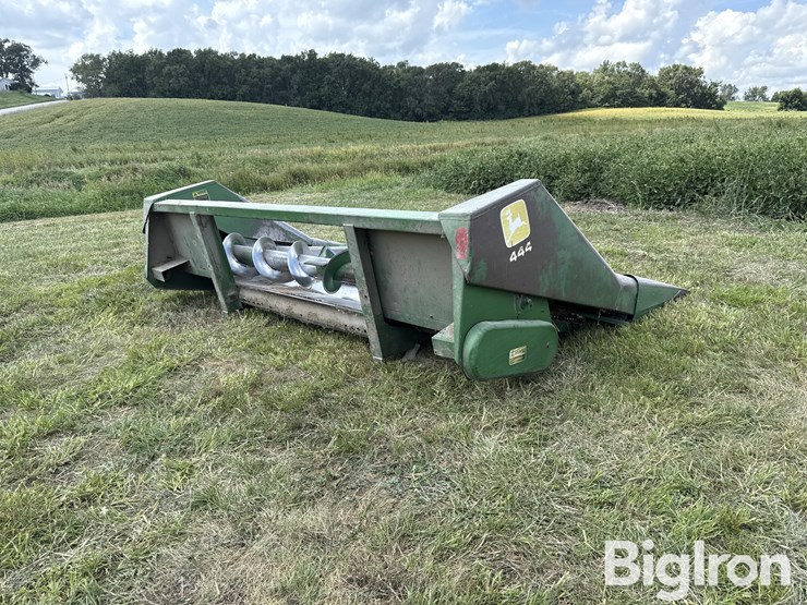 john-deere-444-image-5