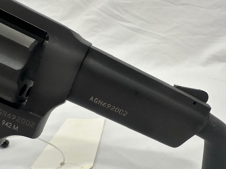 #2025-00067-•-taurus-942m-revolver-image-23