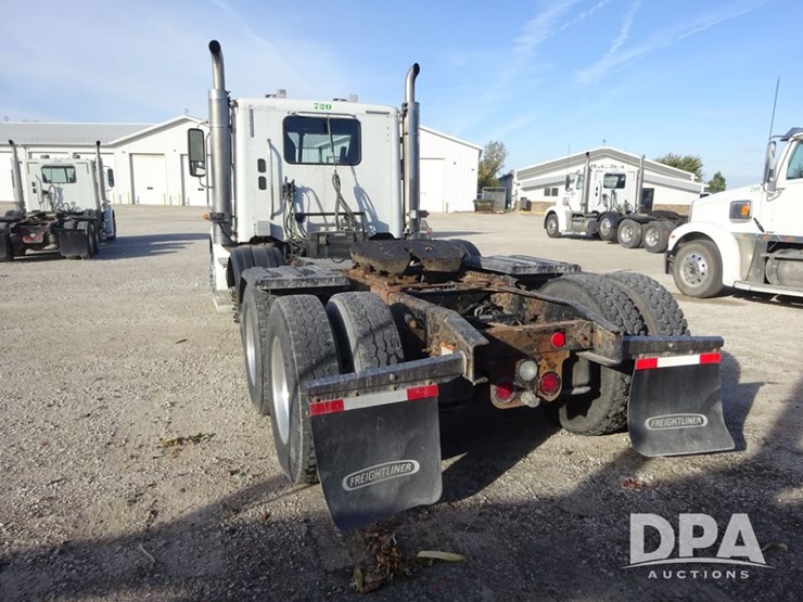 2016-freightliner-coronado-day-cab-glider-truck-(pz13982,-unit-720)-image-24