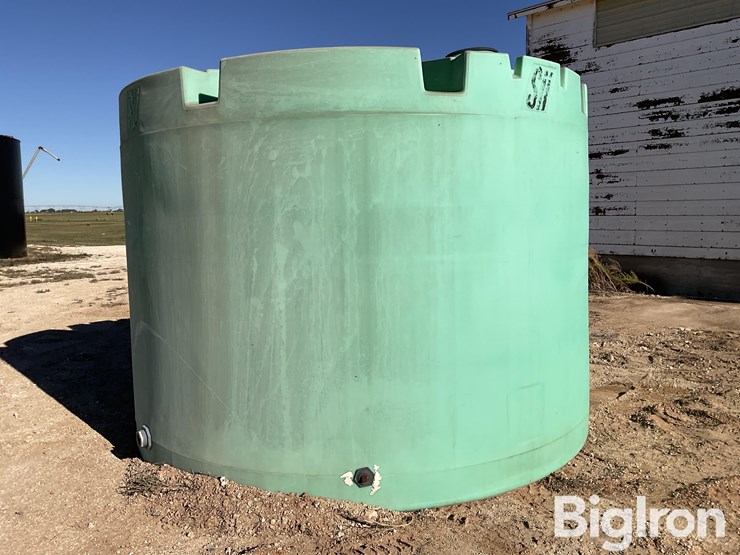 sii-10k-gallon-poly-fertilizer-storage-tank-image-3