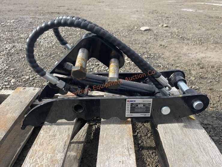 ir-mini-excavator-hydraulic-thumb-image-1