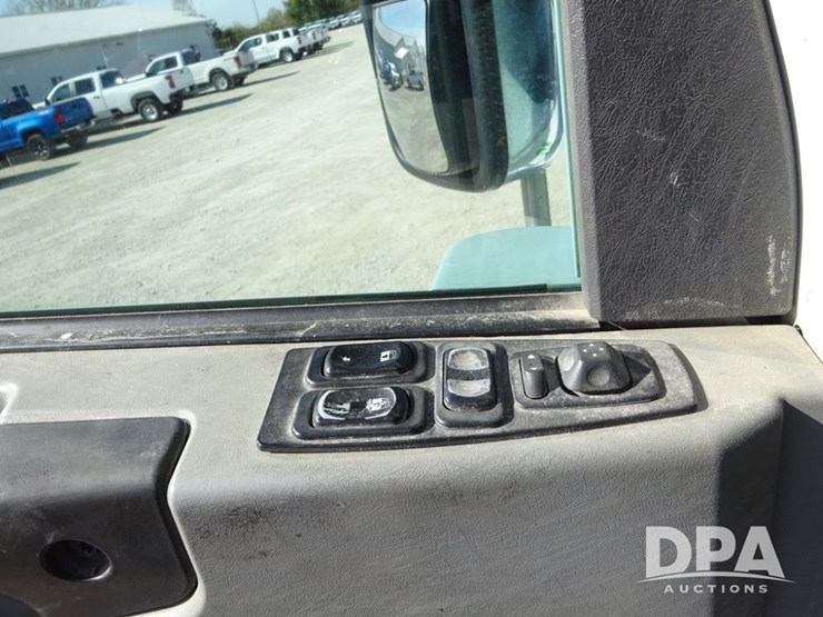 2017-freightliner-coronado-day-cab-glider-truck-(pz13993,-unit-725)-image-94