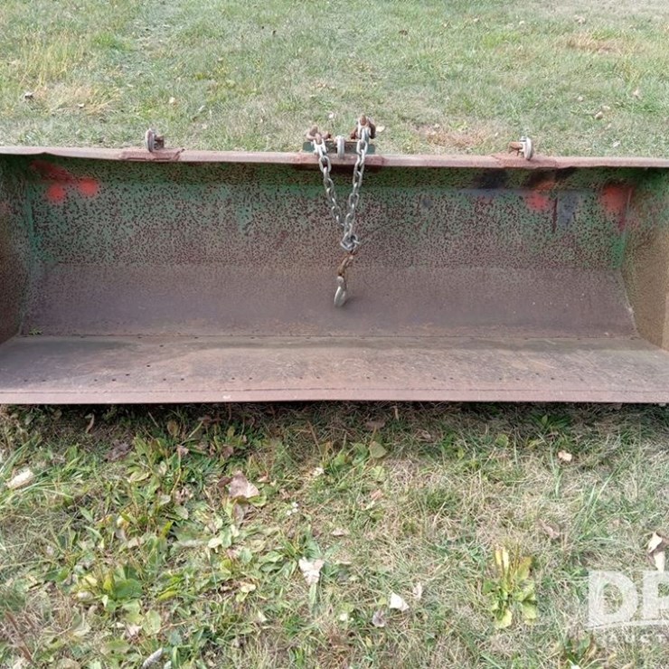 John Deere Loader Bucket (CG410)