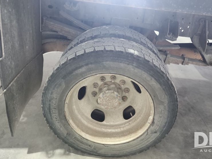 2015-dodge-ram-5500-image-22