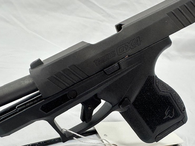 #2025-00065-•-taurus-gx4-pistol-image-37
