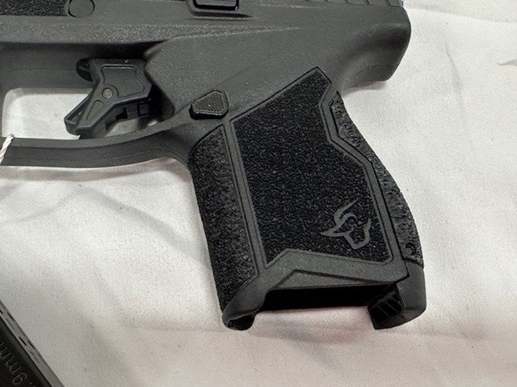 #2025-00059-•-taurus-gx4-pistol-image-48
