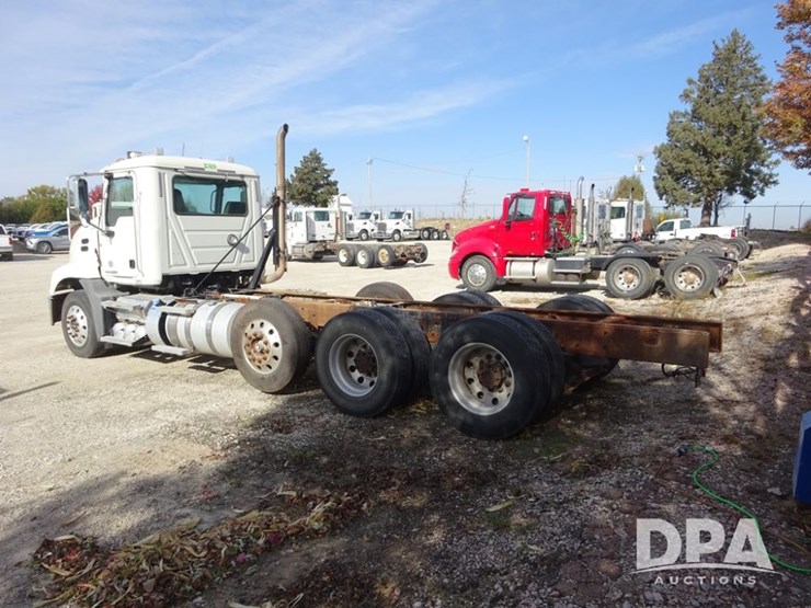 2014-mack-pinnacle-truck-(pz13988,-unit-239)-image-30