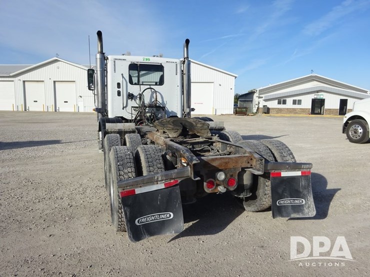 2016-freightliner-coronado-day-cab-glider-truck-(pz13983,-unit-716)-image-28