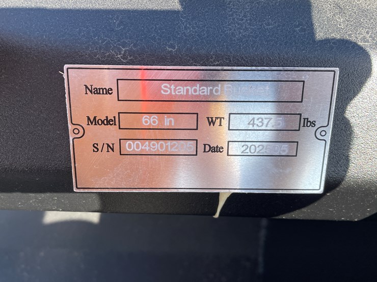 #4105-•-66"-bucket-attachment-image-10