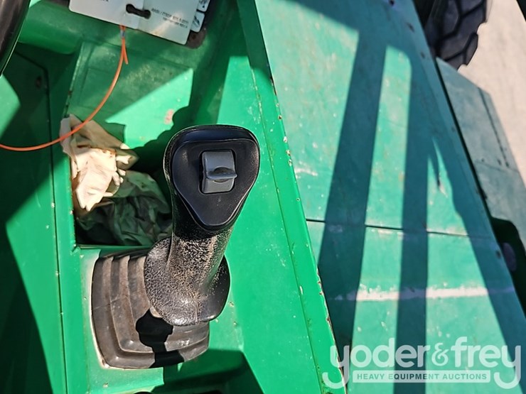 2016-sky-trak-6042-image-28