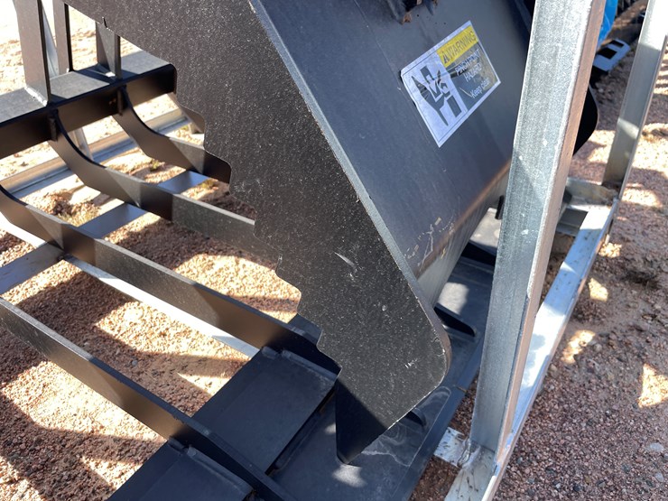 #4114-•-72"-rock-grapple-bucket-attachment-image-12