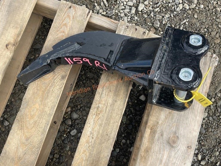 ir-mini-excavator-ripper-image-4