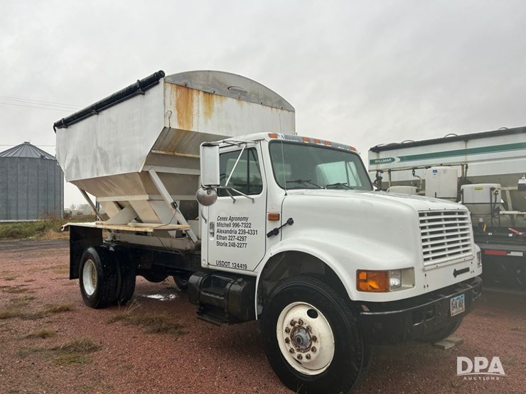 1993-international-4700-image-9