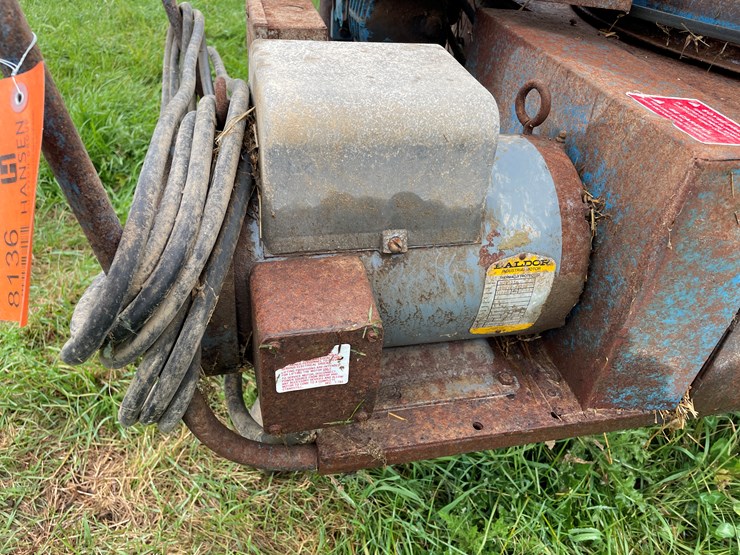 #8136-•-chop'n-bed-bail-chopper-image-12