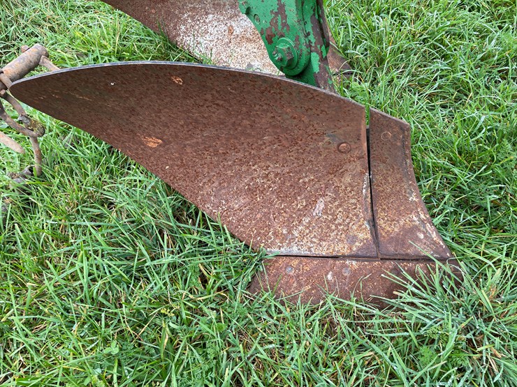 #8141-•-two-bottom-plow-image-15