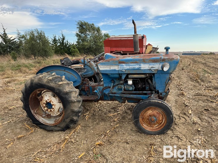 1966-ford-3000-image-4