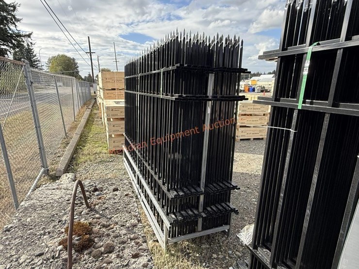 10'-x-7'-wrought-iron-style-steel-site-fence-image-8