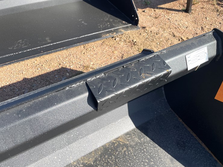 #4105-•-66"-bucket-attachment-image-7