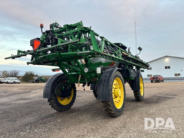 2018-john-deere-r4045-image-12