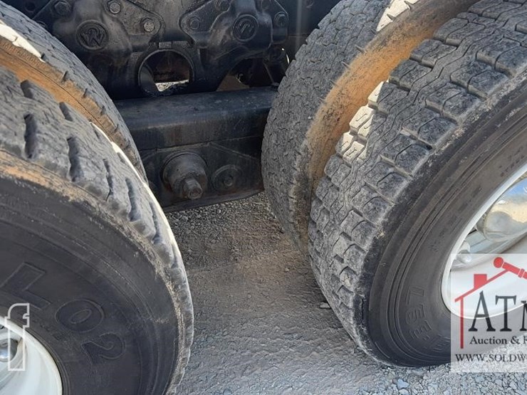 1985-ford-lnt9000-image-9