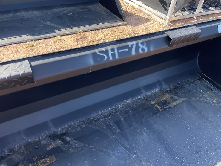 #4107-•-78"-bucket-attachment-image-6