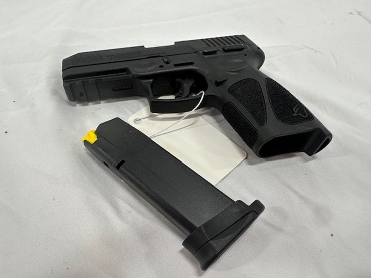 #2025-00061-•-taurus-g3-pistol-image-50