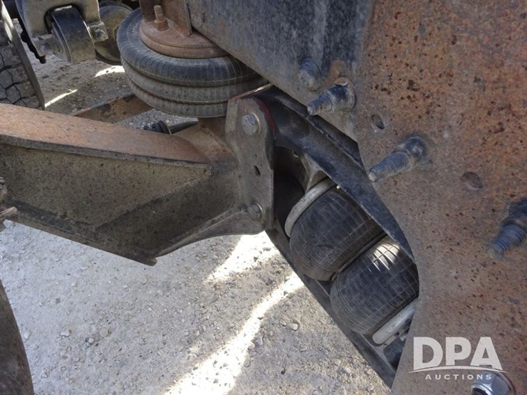 2018-freightliner-coronado-day-cab-glider-truck-(pz13985,-unit-775)-image-61