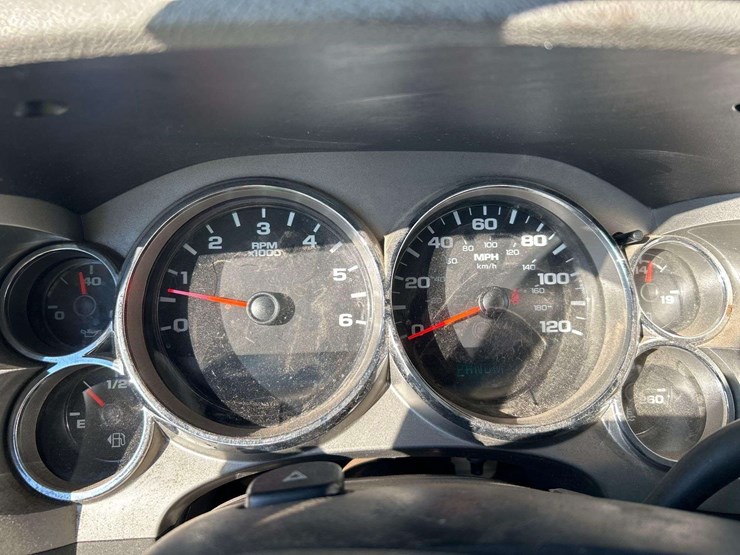 2013-chevrolet-silverado-3500hd-image-14