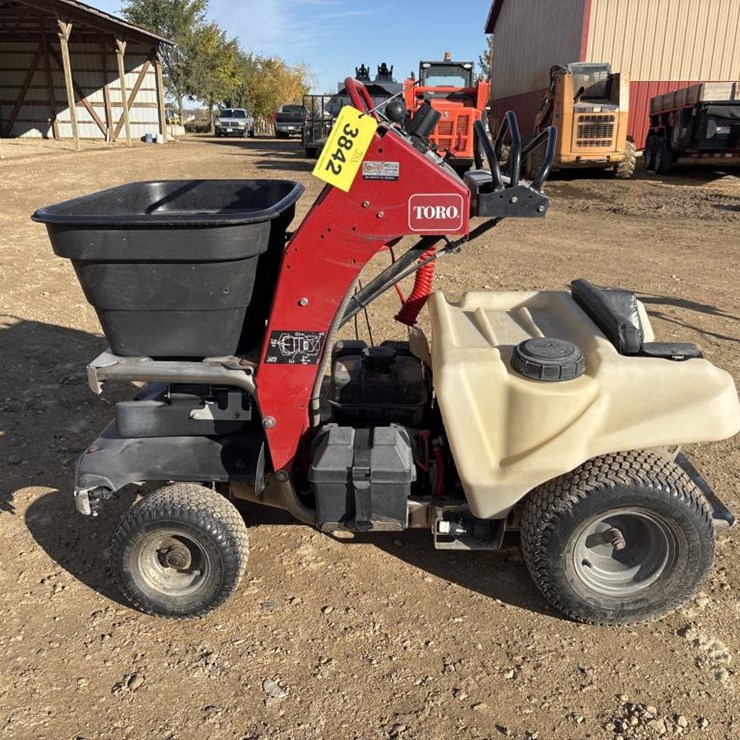 #3842 • 2016 Toro Spreader Sprayer
