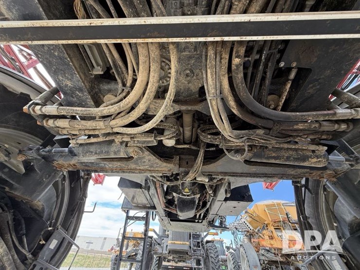 2020-case-ih-trident-5550-image-23