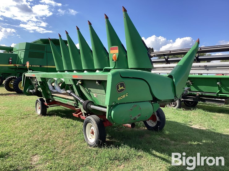 2011-john-deere-608c-image-7