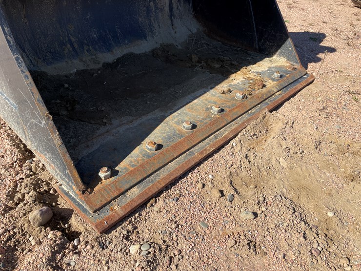 2022-john-deere-75-image-5